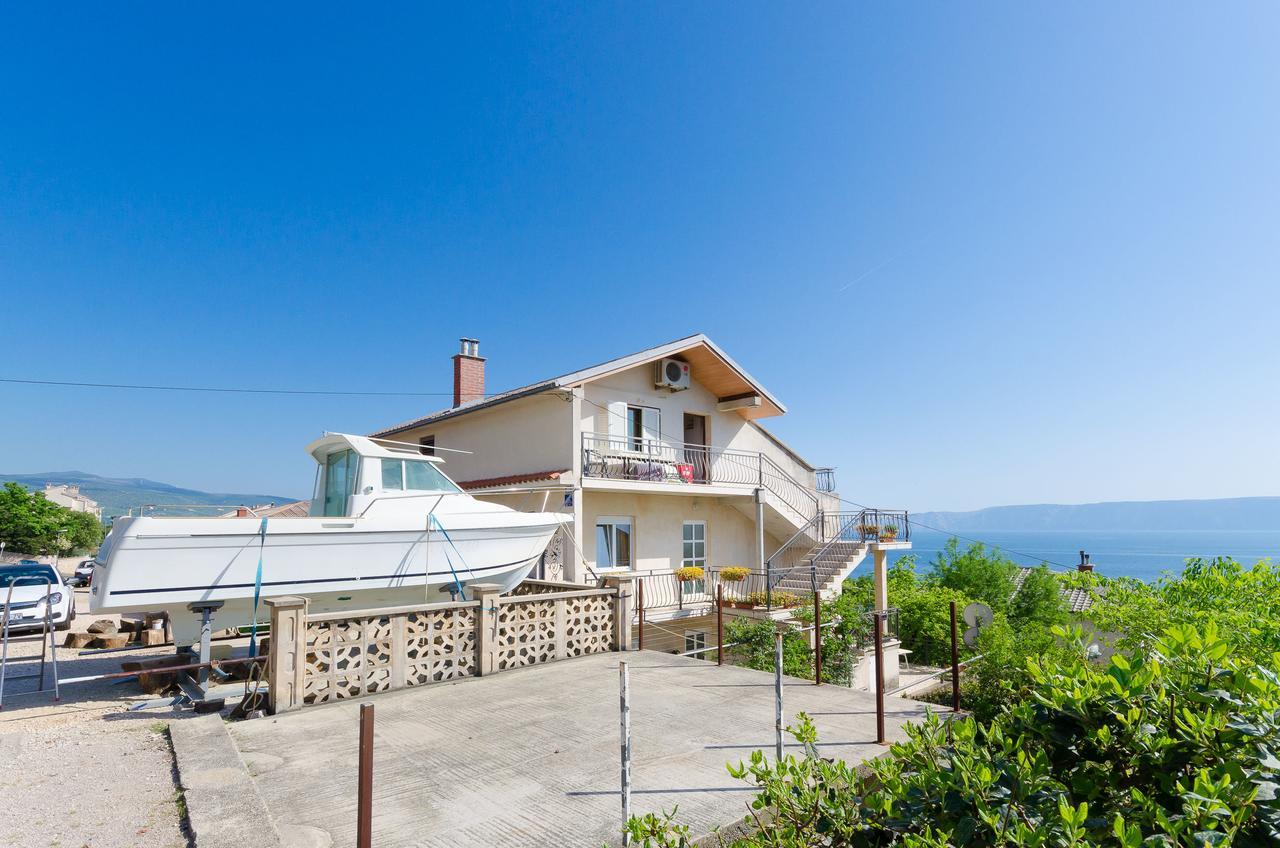 Apartments And Room Drazen Novi Vinodolski Esterno foto