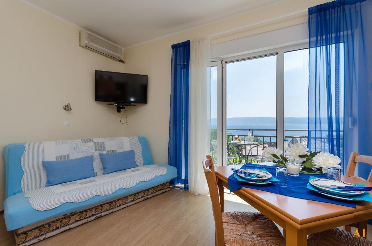 Apartments And Room Drazen Novi Vinodolski Esterno foto